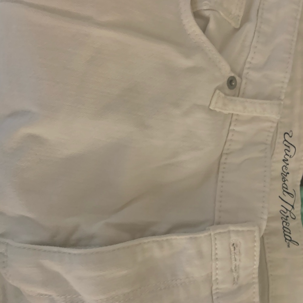 Universal threads white jeans no stains